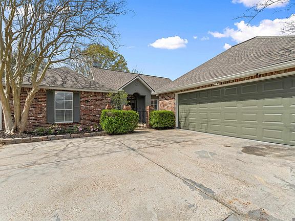 3rd image of 3988 Meadow Ridge Dr