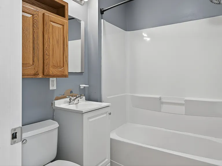 40 Maple St #2 — Photo 22