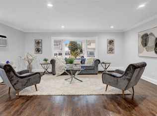21 Cedar Dr, Massapequa, NY 11758