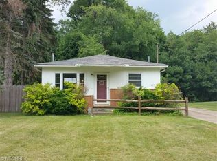 2877 Farmdale Rd, Akron, OH 44312