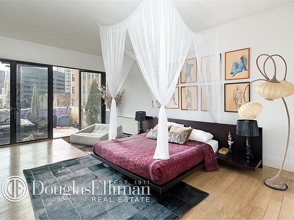 4th image of 71-73 Nassau St