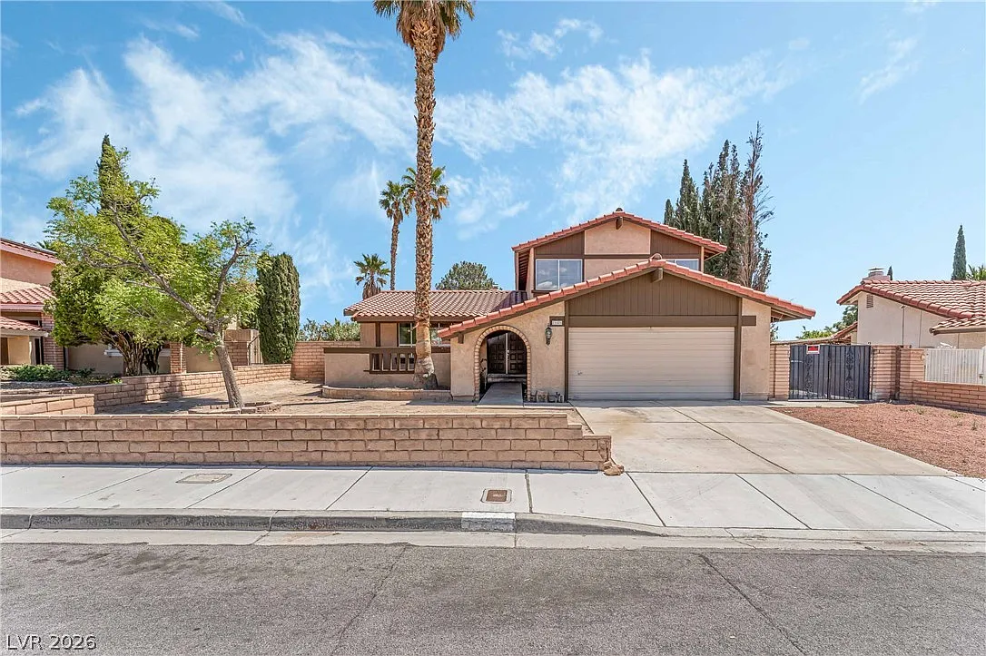 4 bed, 3.0 bath, 2172 sqft, $2,690 — Photo 2
