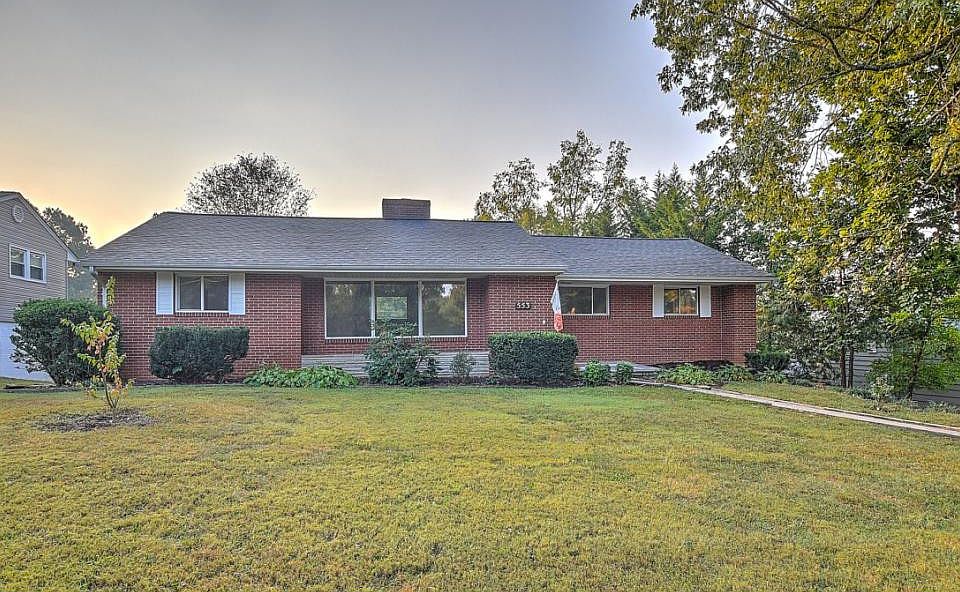 1st image of 553 Dogwood Dr