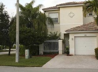 799 NW 170th Ter, Pembroke Pines, FL 33028