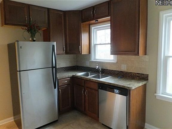 4th image of 8011 Theota Ave