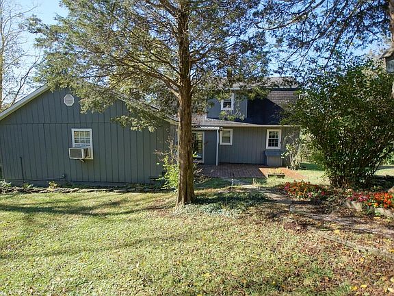 3rd image of 195 Maywood Cir