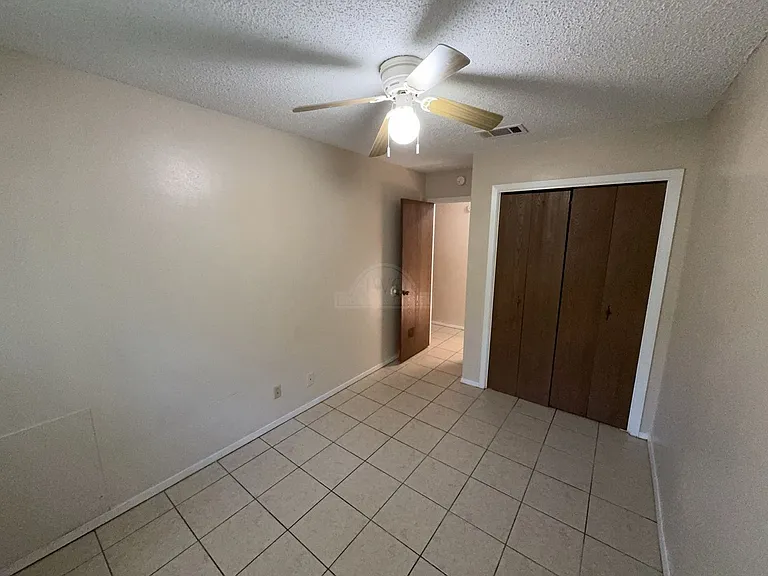 2110 Hinkle Ave — Photo 13