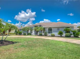 1065 W Lake Hamilton Dr, Winter Haven, FL 33881