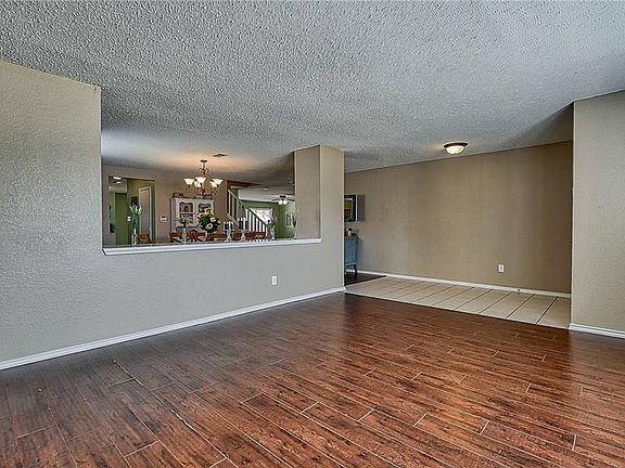 3rd image of 7100 Divanna Ct