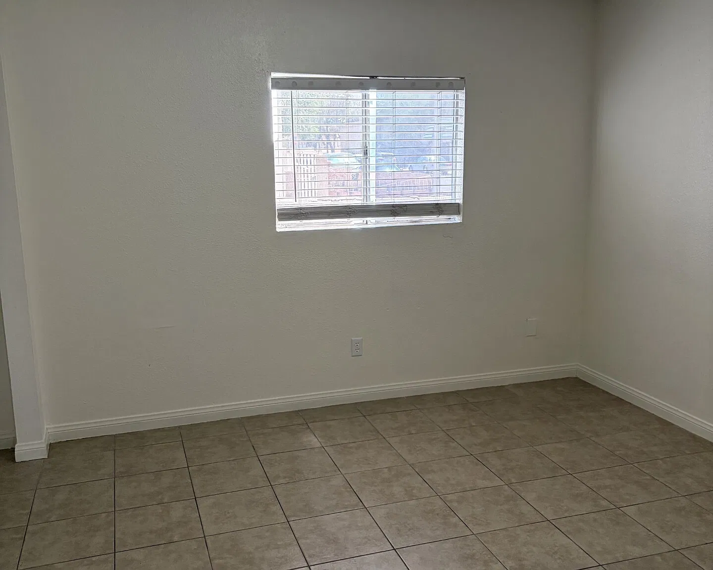 1832 Goldfield Street - 1 — Photo 4