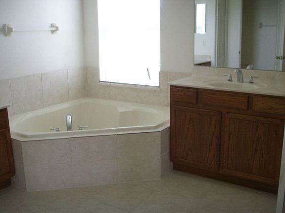 5th image of 330 Bella Vida Blvd