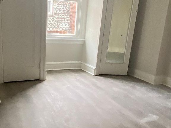 3rd image of 5853 Osage Ave #2