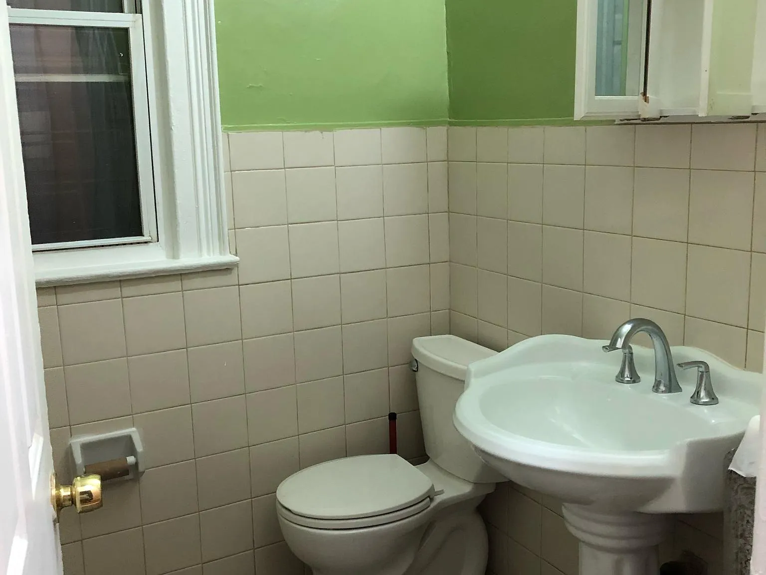 3 bed, 3282 sqft, $3,100 — Photo 4