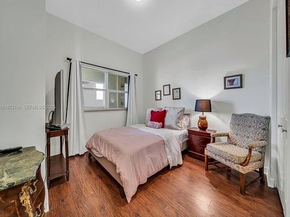 2nd image of 1607 Ponce De Leon Blvd APT 10C