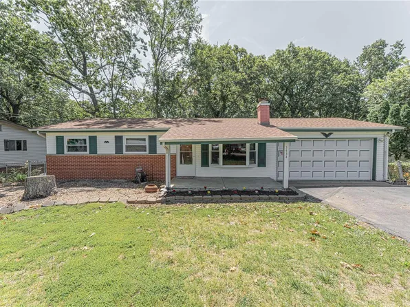 3434 Henry Dr, Imperial, MO 63052