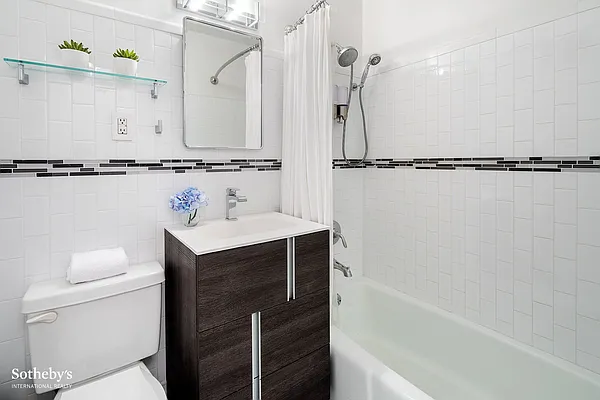 Sold by Sotheby's International Realty | media 5