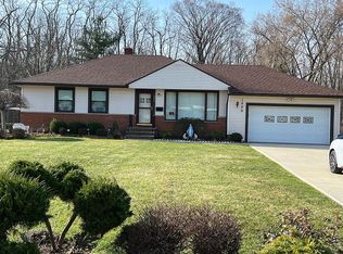 1886 Brushview Dr, Richmond Heights, OH 44143