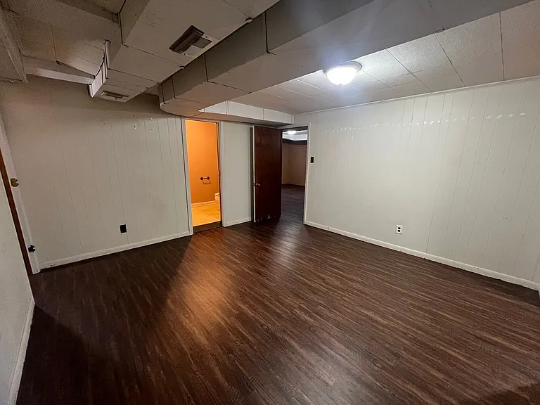 206 Connecticut Ave — Photo 33