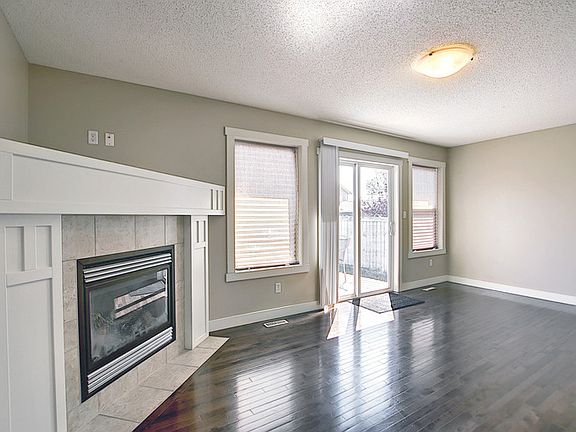 4th image of 1137 37b Ave NW