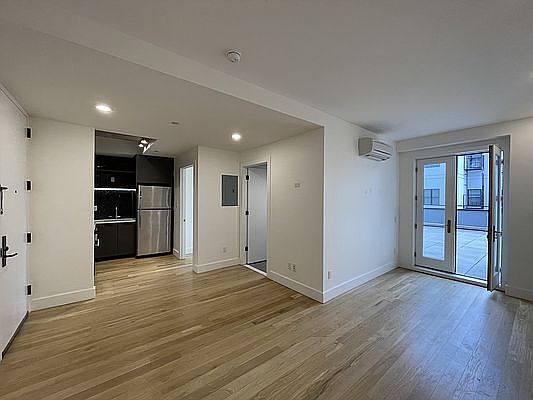 2nd image of 210 Linden Blvd #2B
