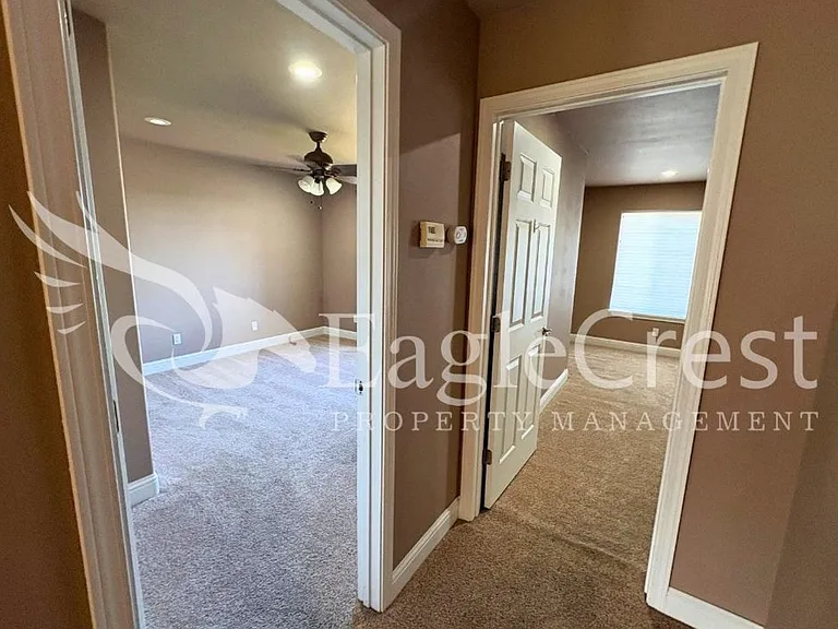 44 Vinehill Dr — Photo 76
