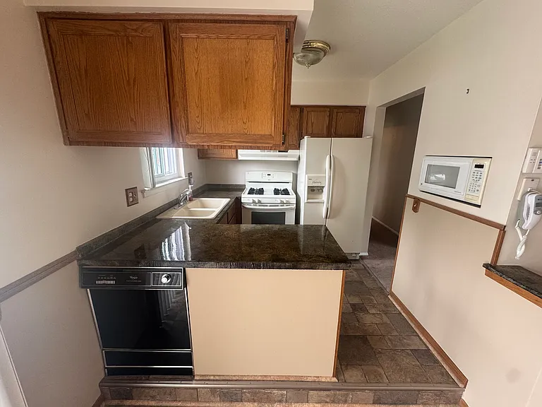 14715 Leblanc Ave — Photo 10