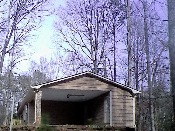 3rd image of 204 Jousters Ln