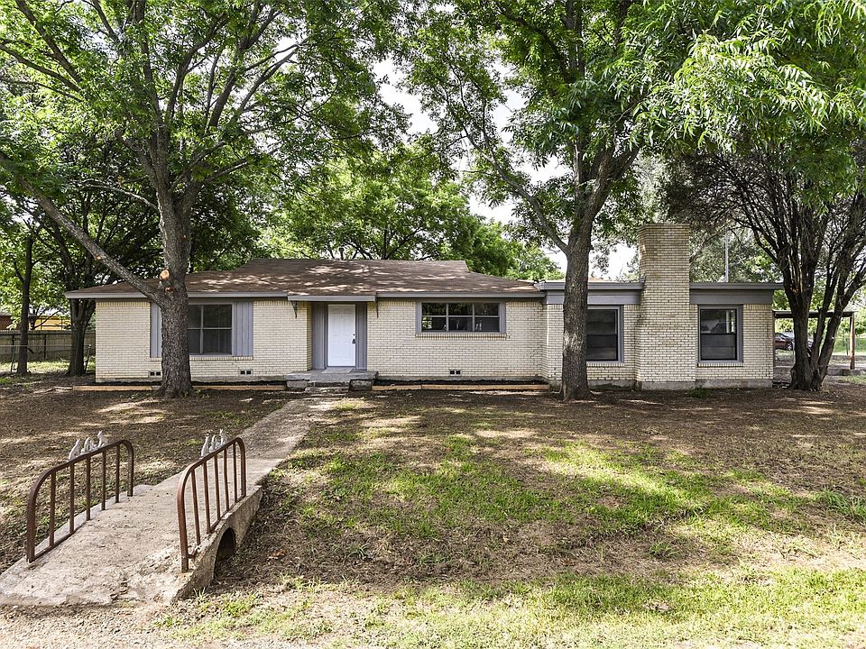 1st image of 1100 Stella Mae Dr