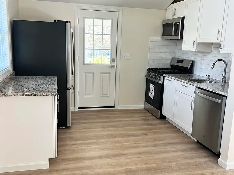 115 Parker Ave — Photo 6