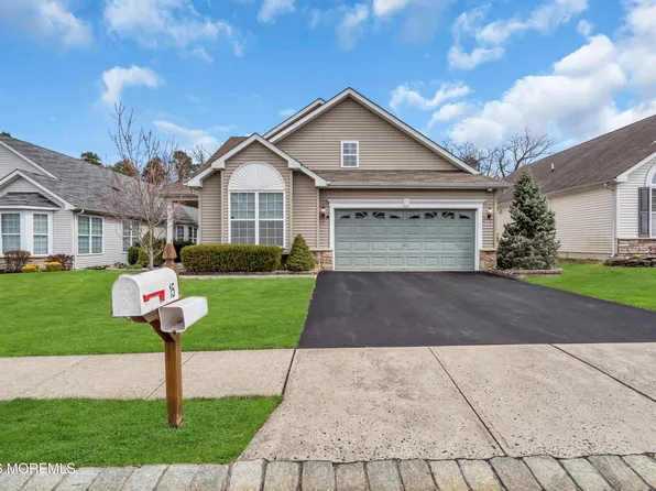 15 Enclave Boulevard, Lakewood, NJ 08701