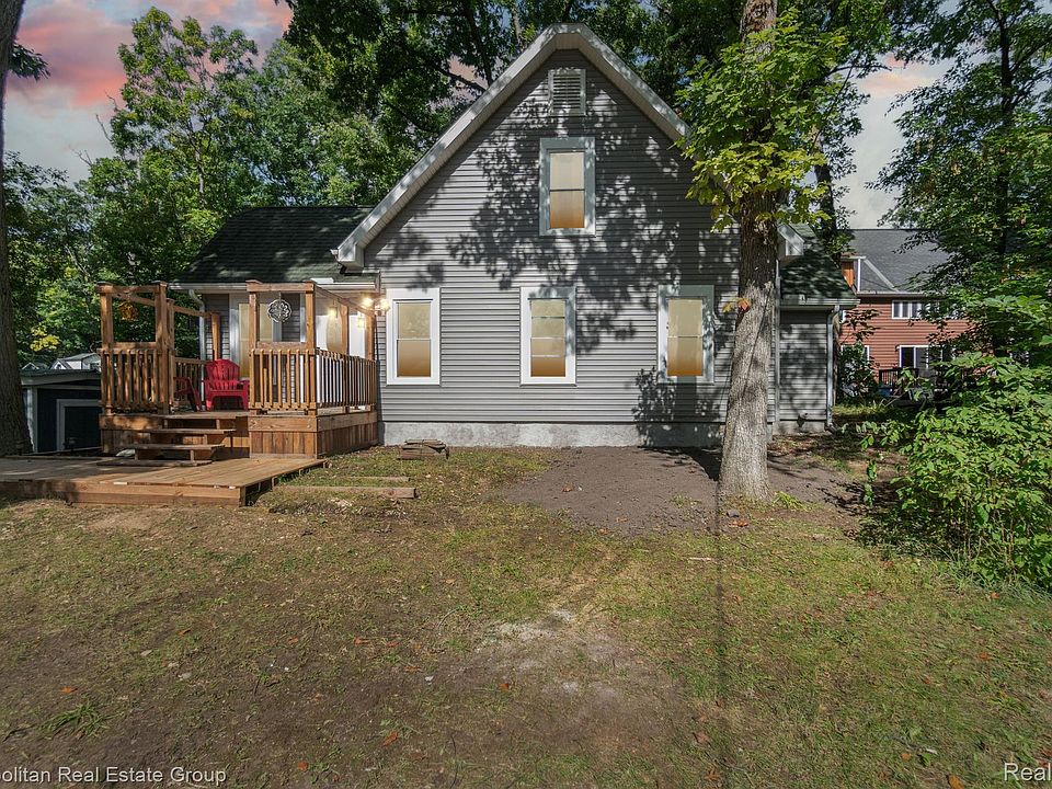 1st image of 210 W Canyon Dr