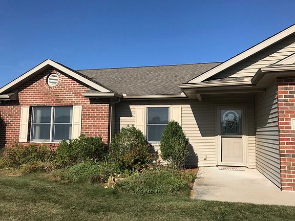 3rd image of 1901 Stacy Ln