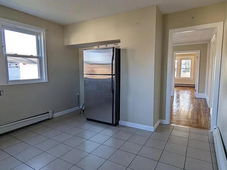 220 Norton St — Photo 11