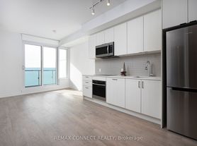 1926 Lake Shore Blvd W