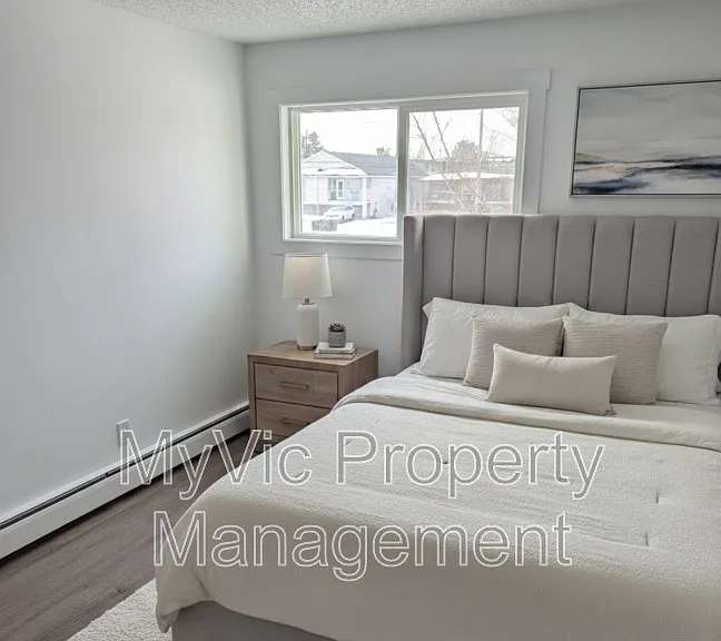 4610 47th St — Photo 5