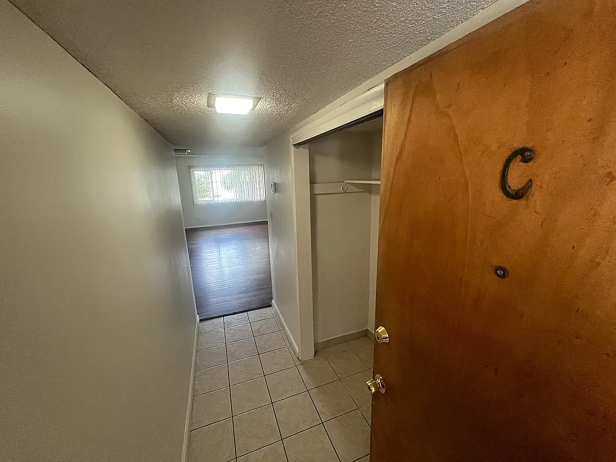 3 bed, 1650 sqft, $3,200 — Photo 1