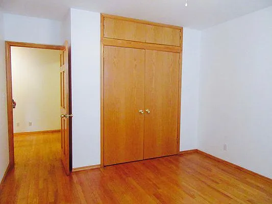 Rented by New York Realty Minimax Inc | media 2