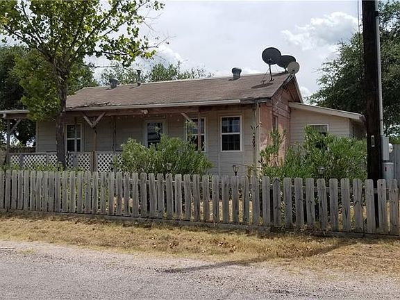 5th image of 209 W Sweetbriar Dr