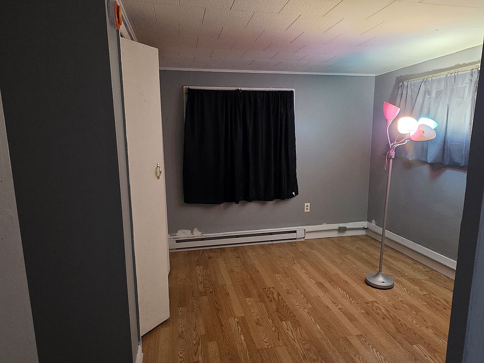 1st image of 318 N Broadway APT A