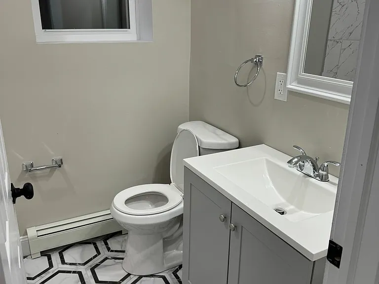 1105 Charles St #1E — Photo 13