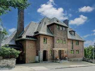 49 Chemin Belvedere, Westmount, QC H3Y 1P6