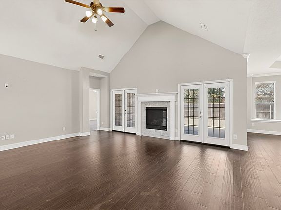 5th image of 1025 Merion Dr