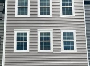 5041 Silver Oak Dr, Rosedale, MD 21237