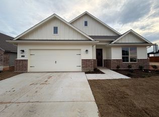 1240 Sabine River Ln, Springtown, TX 76082