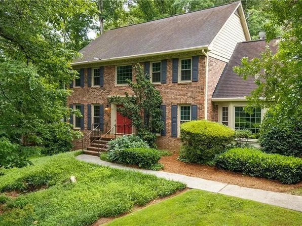 6088 Millstone Run, Stone Mountain, GA 30087