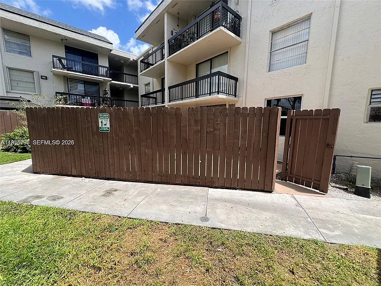 8307 SW 142nd Ave #F105 — Photo 16