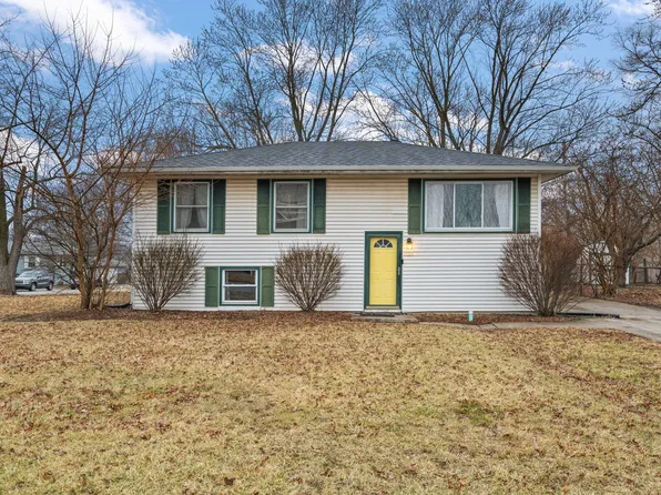 8014 Chase Pl, Merrillville, IN 46410