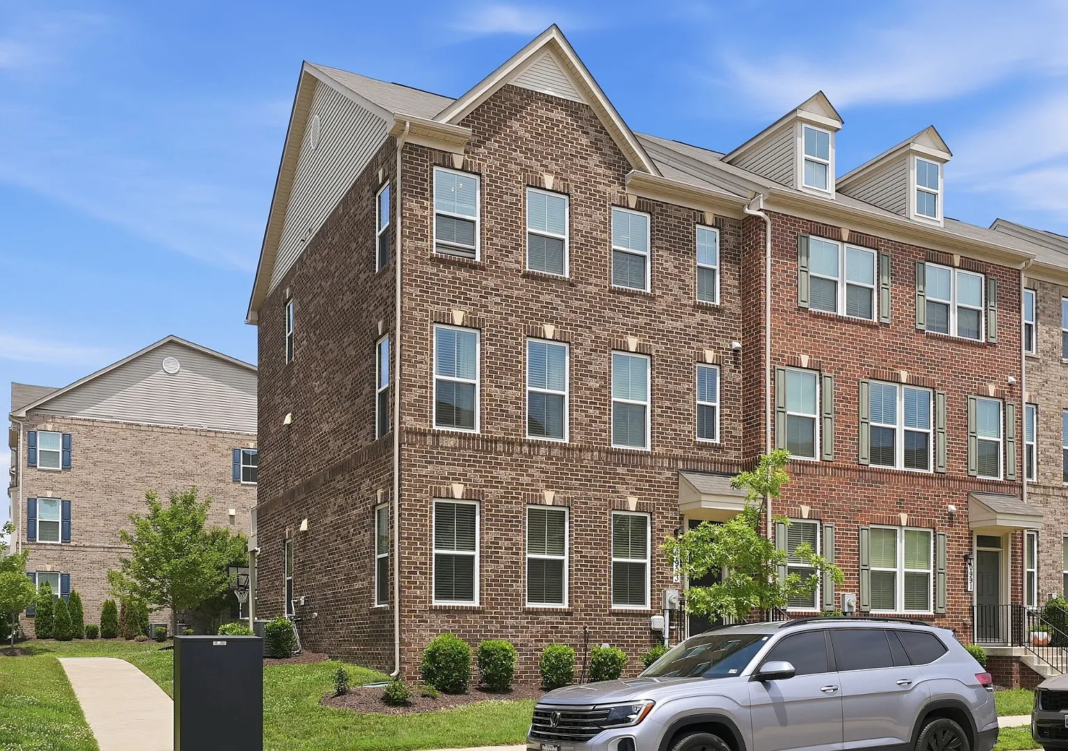 Stunning Townhome in Waldorf — Photo 2