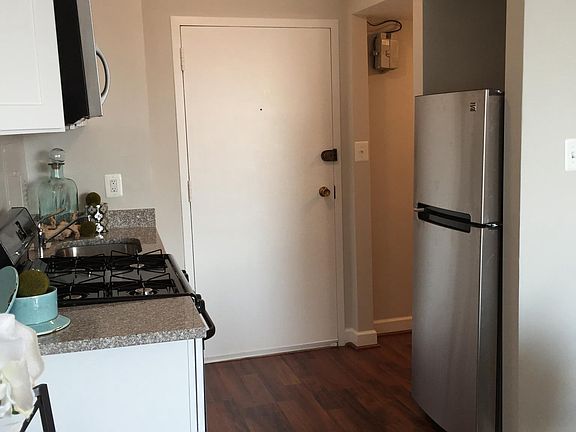 View of kitchen/entry from living area