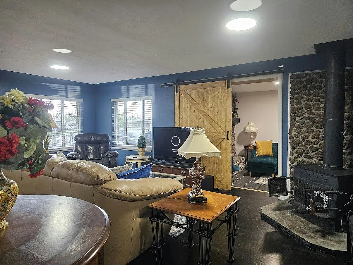 804 South Quitman Street — Photo 3